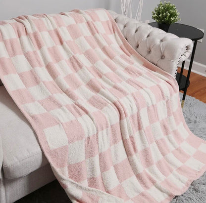 Checkerboard Patterned Throw Blanket